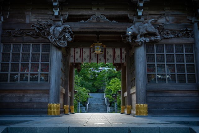 秋葉神社上社正門を守護する四聖獣